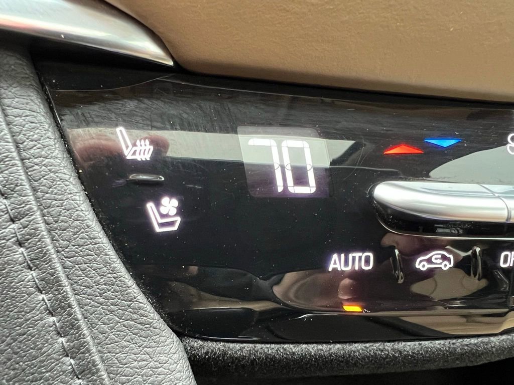 Used 2017 Cadillac XT5 Platinum w/ Driver Assist Package image 46