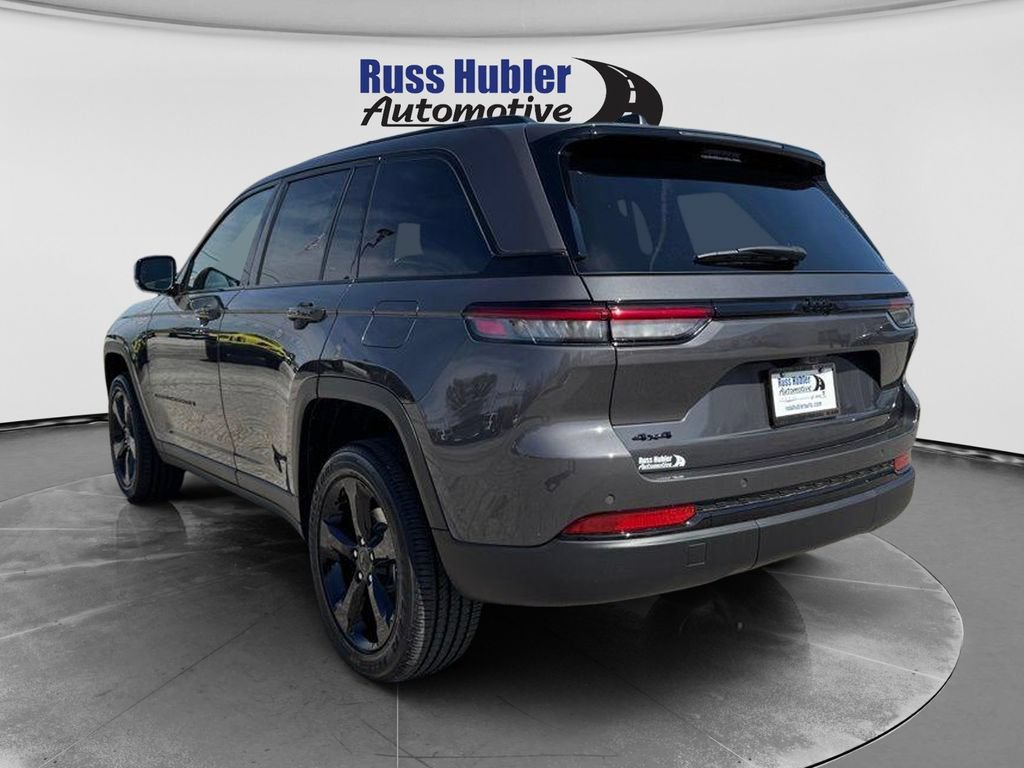 New 2025 Jeep Grand Cherokee Altitude AWD/4WD image 3