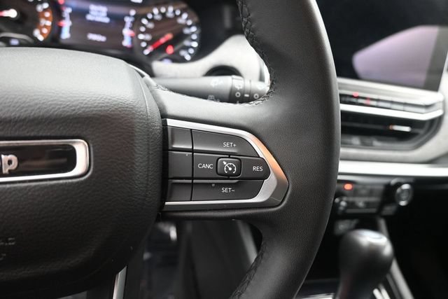 Used 2024 Jeep Compass Latitude AWD/4WD image 19