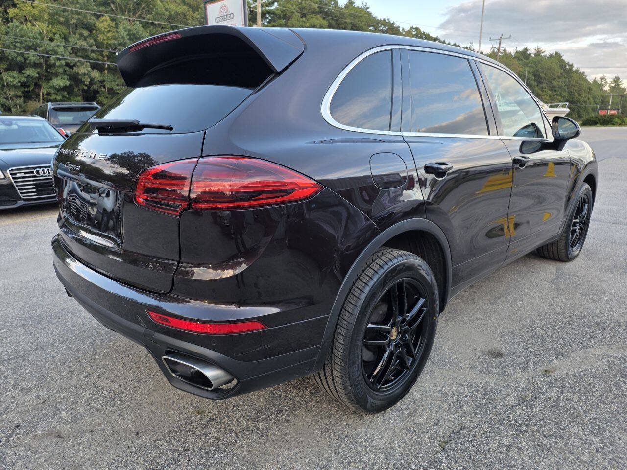 Used 2016 Porsche Cayenne AWD/4WD image 8