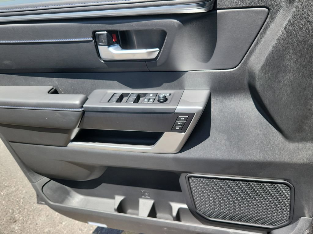 Used 2025 Toyota Tundra Platinum image 9