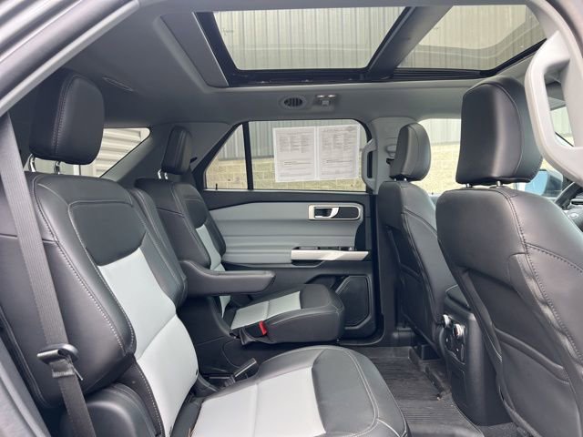 Used 2023 Ford Explorer XLT w/ Equipment Group 202A image 14