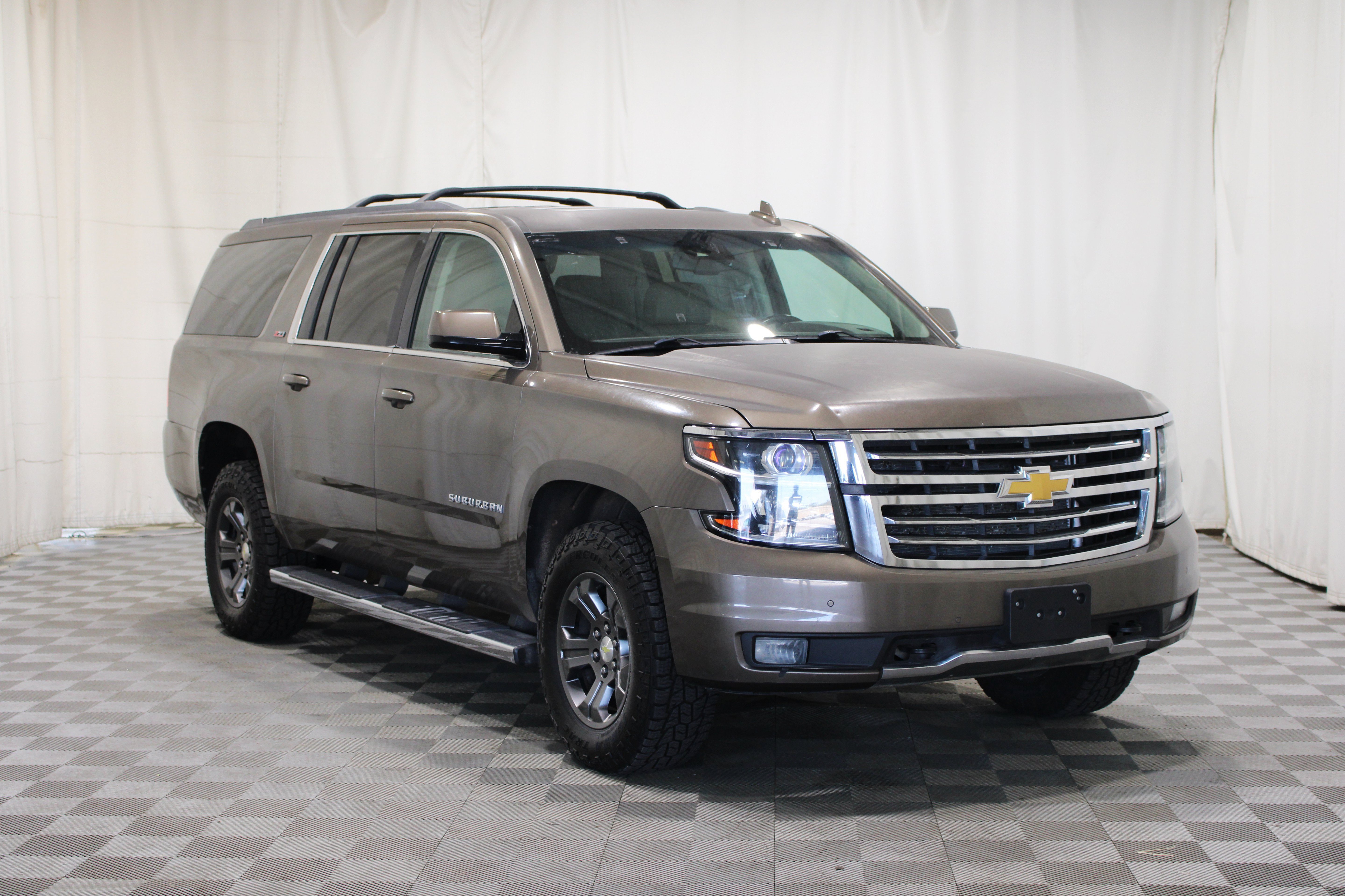 Used 2015 Chevrolet Suburban LT AWD/4WD image 29
