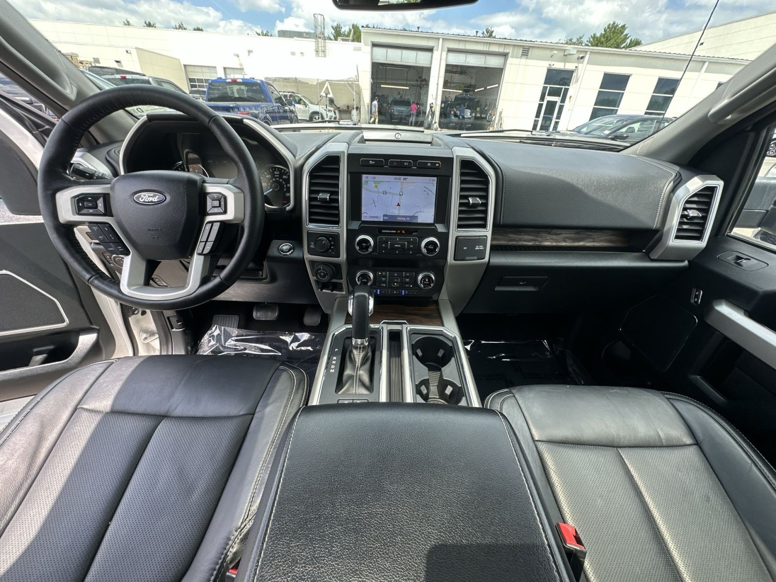 Certified 2020 Ford F150 Lariat w/ Equipment Group 502A Luxury AWD/4WD image 31