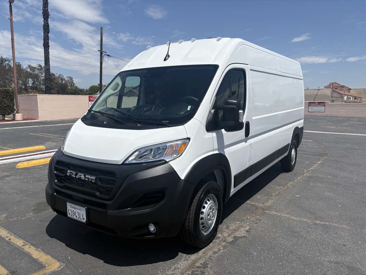 Used 2026 RAM ProMaster 2500 w/ Convenience Group FWD image 4