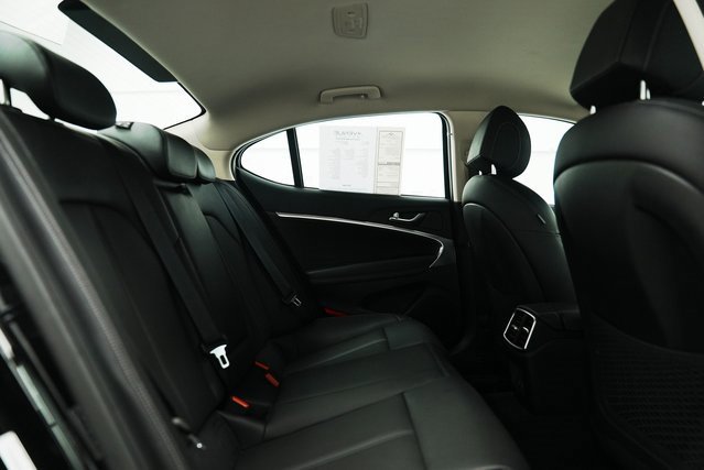 Used 2025 Genesis G70 2.5T image 28