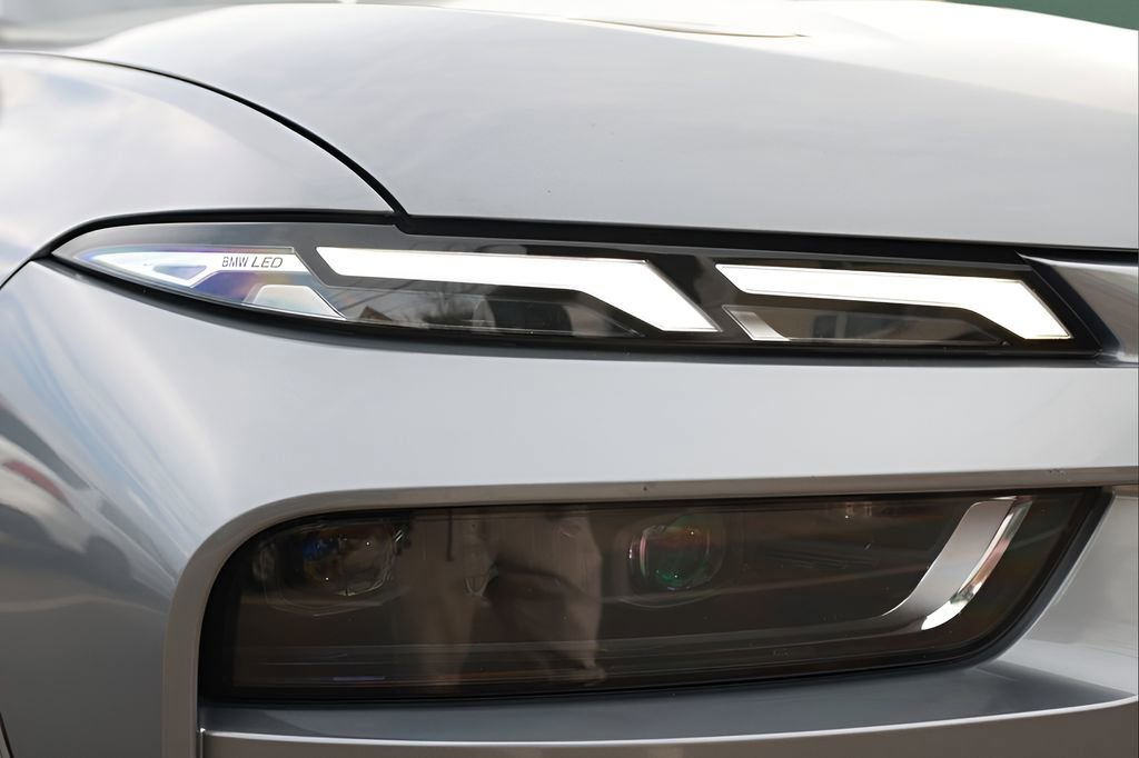 Used 2025 BMW X7 xDrive40i image 46