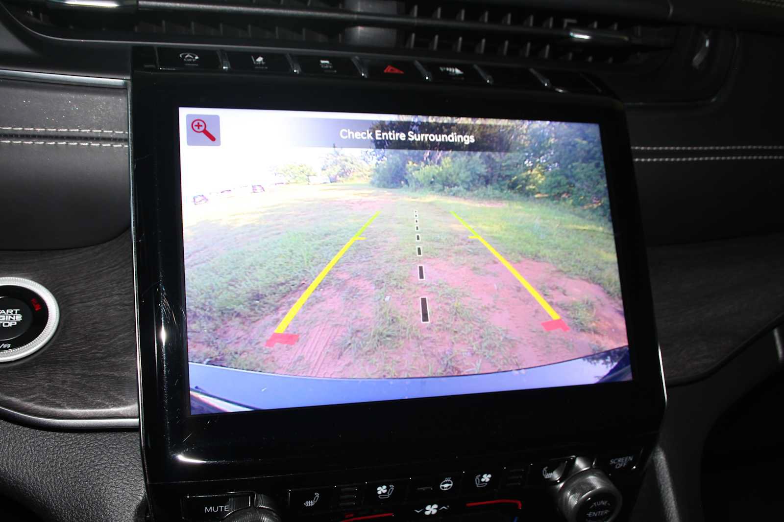 Used 2021 Jeep Grand Cherokee L Overland w/ Luxury Tech Group IV AWD/4WD image 40