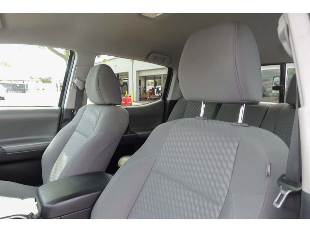 Used 2021 Toyota Tacoma SR AWD/4WD image 10