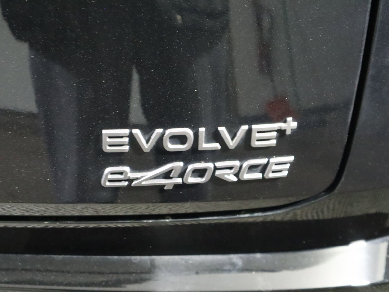 Used 2024 Nissan Ariya AWD image 9