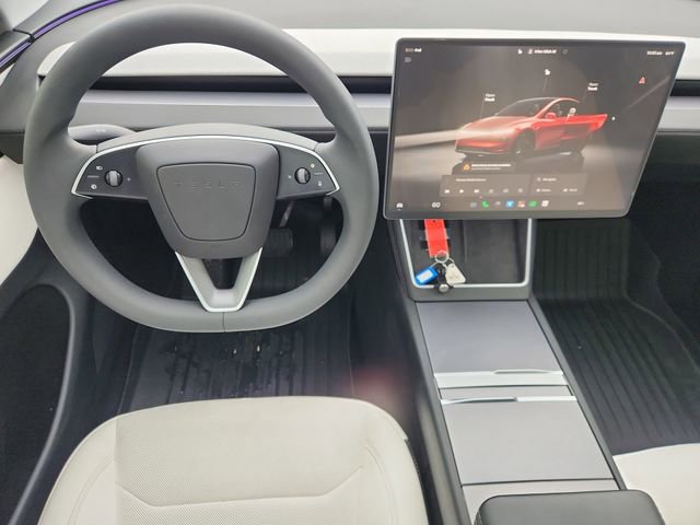 Used 2026 Tesla Model Y 2WD image 11
