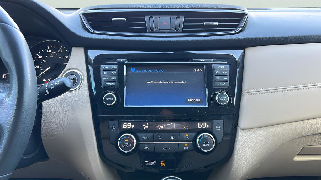 Used 2017 Nissan Rogue SL w/ SL Premium Package image 10