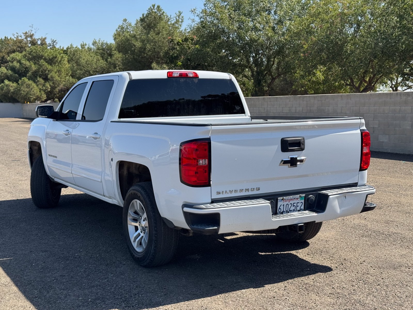 Used 2017 Chevrolet Silverado 1500 LT w/ All Star Edition AWD/4WD image 6