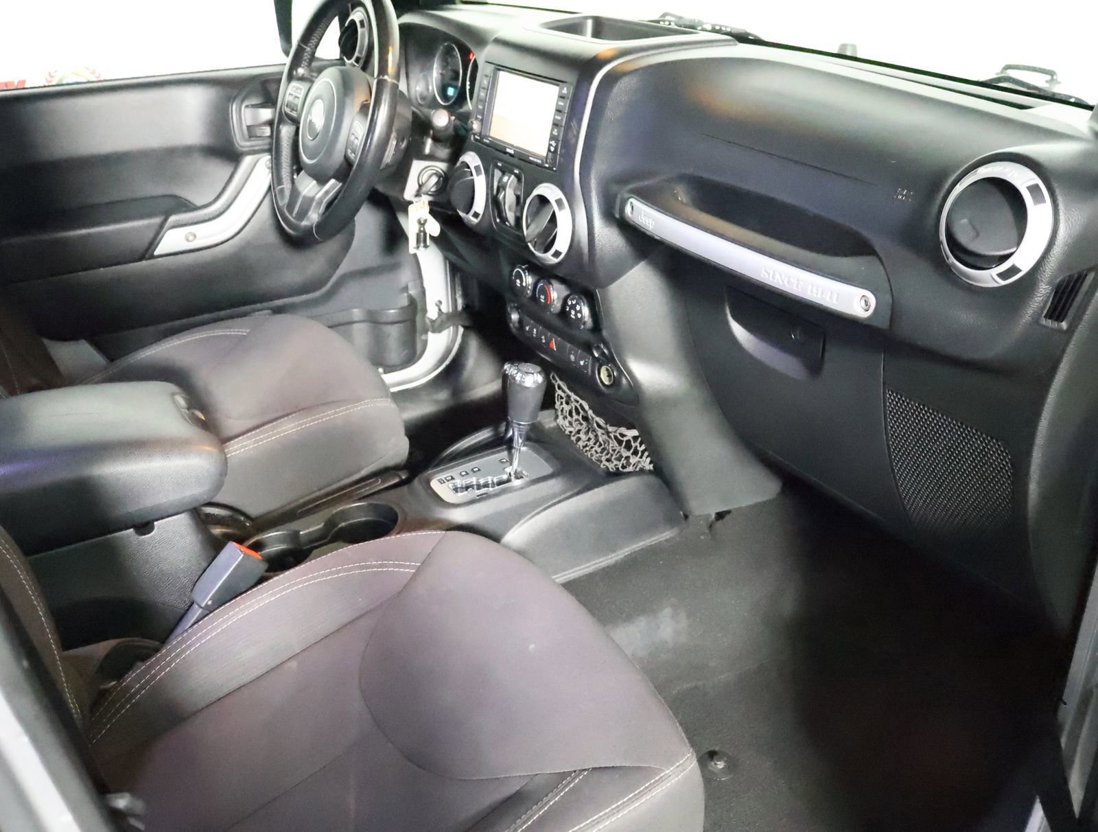 Used 2014 Jeep Wrangler Unlimited Sahara w/ Dual Top Group image 39