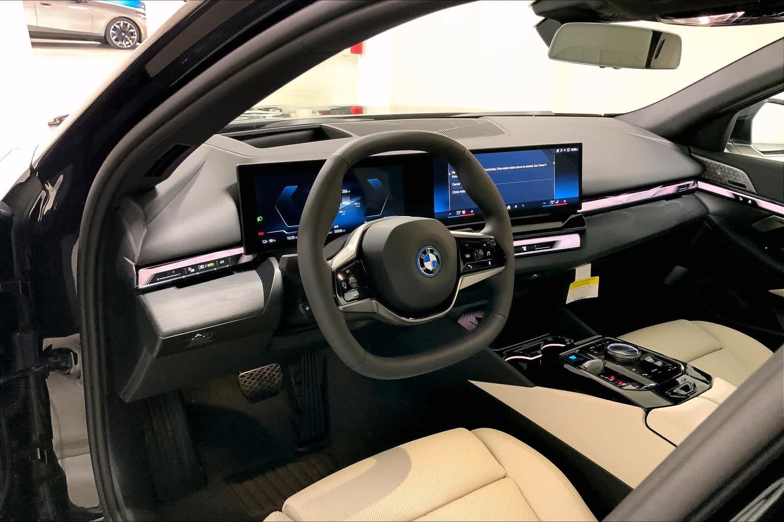 Used 2024 BMW i5 eDrive40i w/ Premium Package RWD image 8