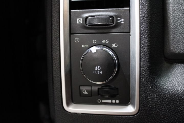 Used 2017 RAM 1500 Big Horn AWD/4WD image 40