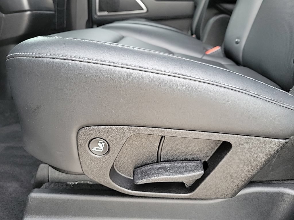 Used 2025 Kia Telluride S AWD/4WD image 13