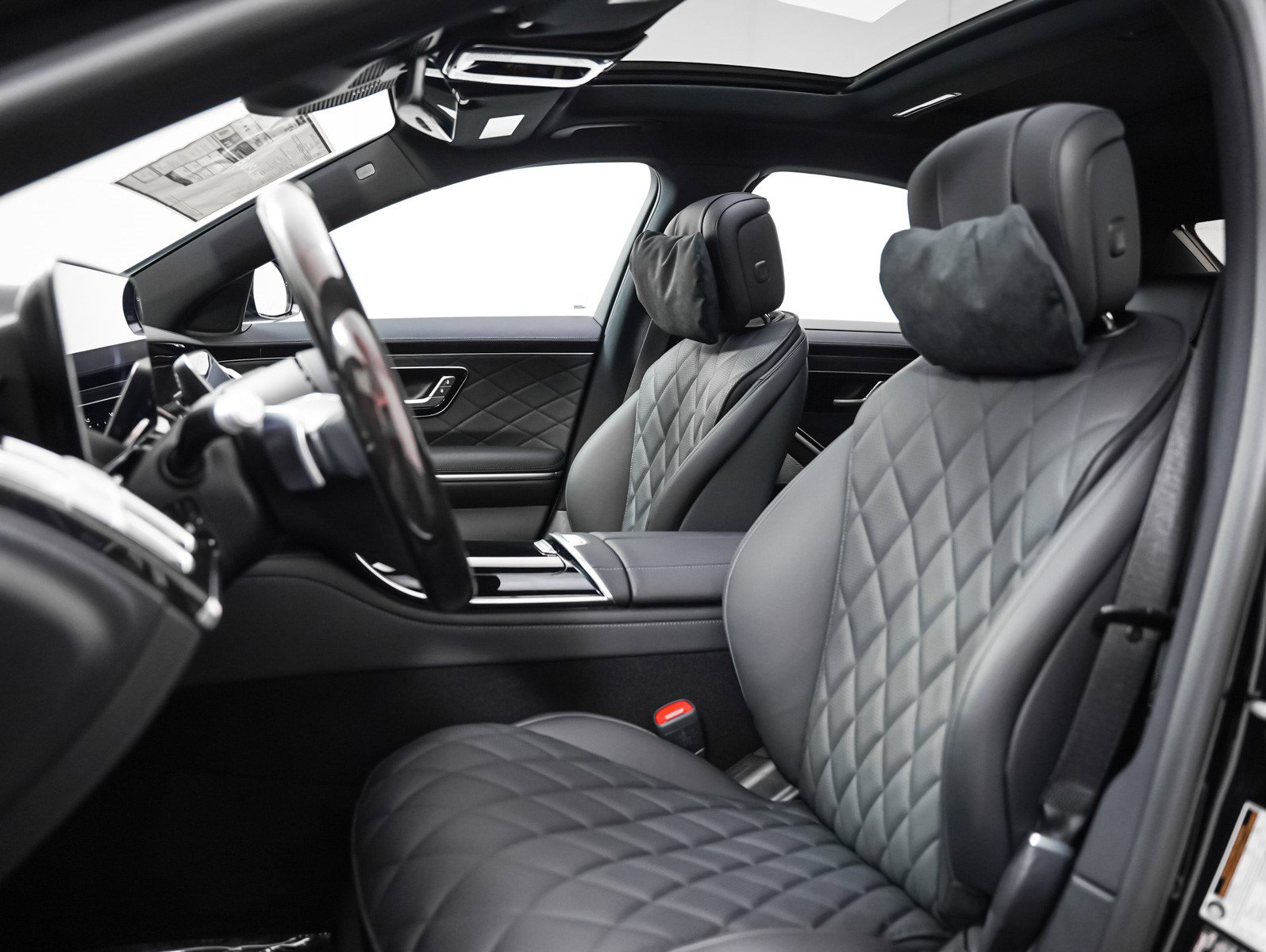 New 2025 Mercedes-Benz S 580 4MATIC Sedan image 9