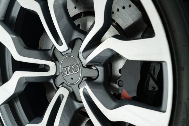 Used 2014 Audi R8 V10 AWD/4WD image 23