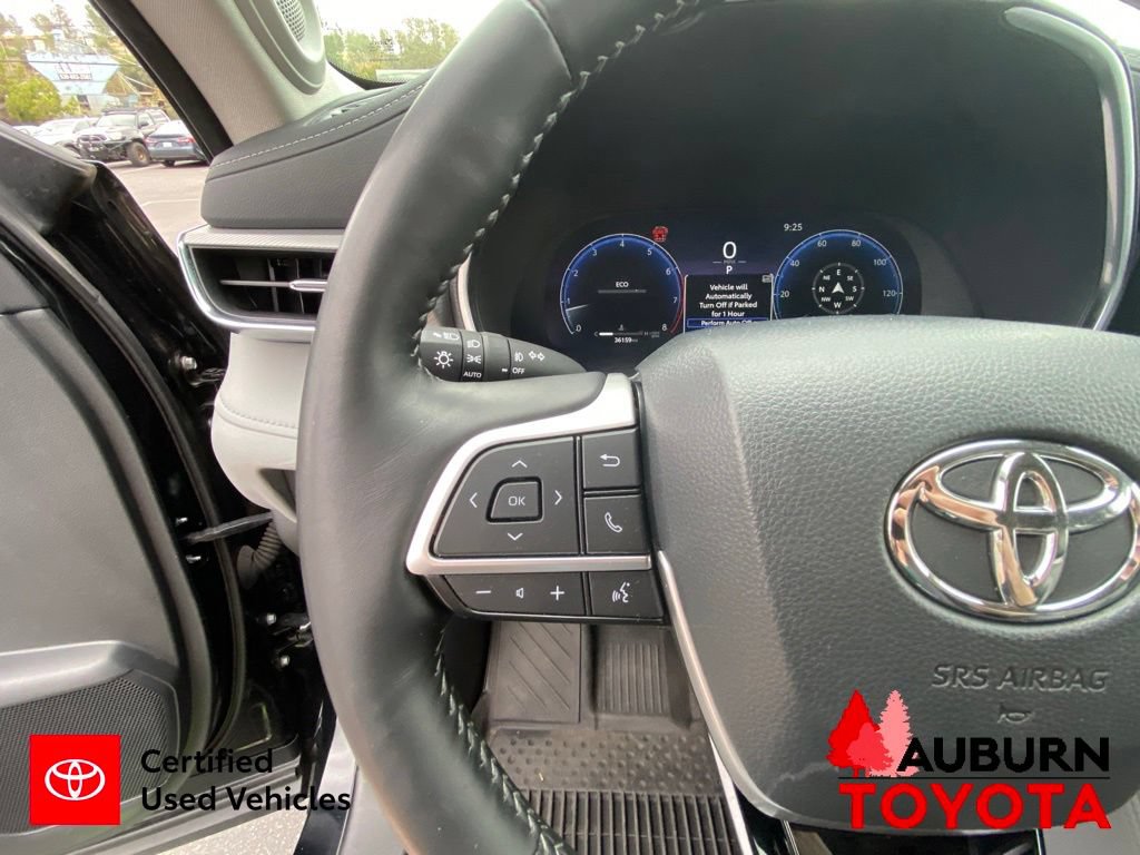 Certified 2024 Toyota Highlander Platinum AWD/4WD image 45