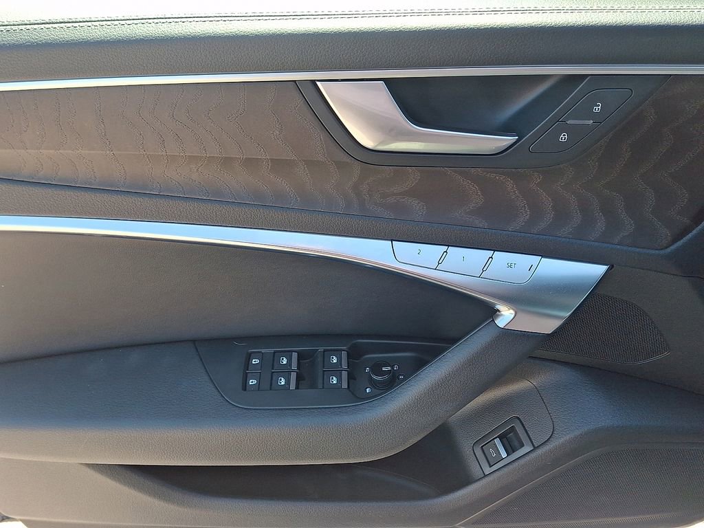 Used 2023 Audi A6 2.0T Premium w/ Convenience Package image 12