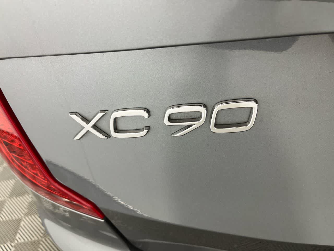 Used 2016 Volvo XC90 T6 Inscription w/ Protection Package Plus AWD/4WD image 11