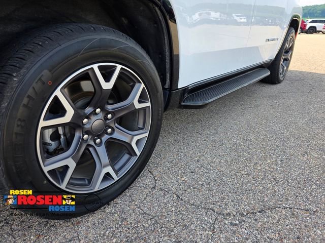 Used 2023 Jeep Wagoneer Series III w/ Preferred Equipment Group AWD/4WD image 40
