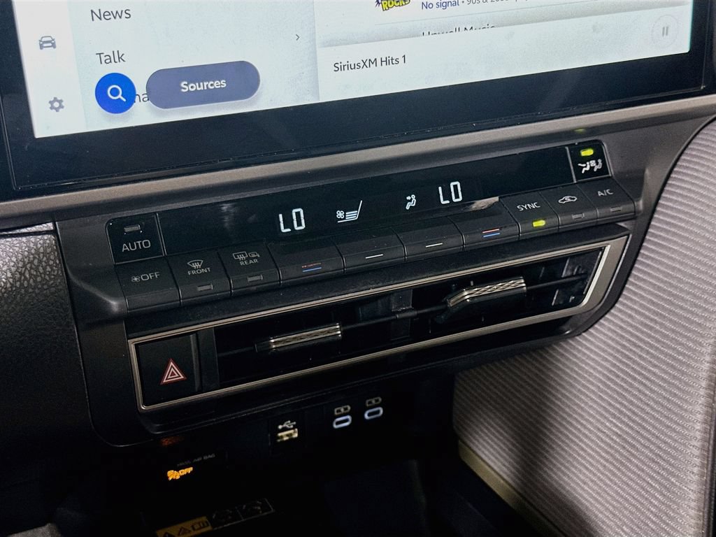 Used 2025 Toyota Camry SE w/ Multimedia Upgrade Package FWD image 26