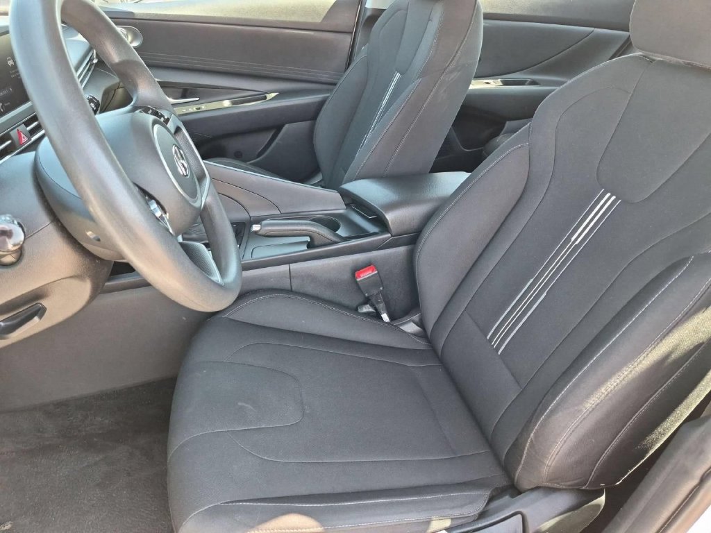 Used 2021 Hyundai Elantra SEL FWD image 11