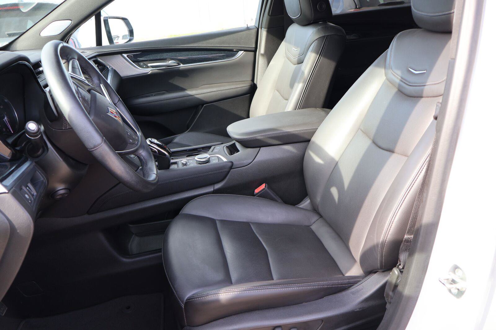 Used 2024 Cadillac XT5 Premium Luxury FWD image 11