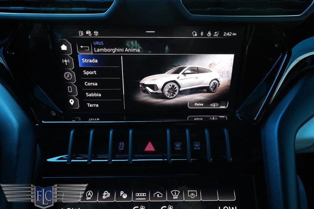 Used 2023 Lamborghini Urus S AWD/4WD image 33