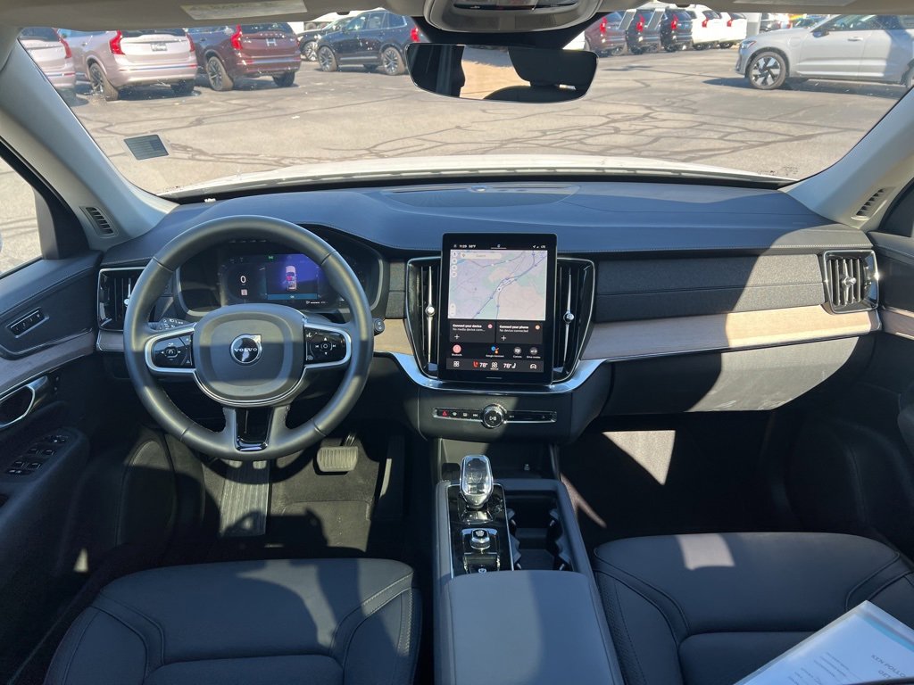 Certified 2025 Volvo XC90 B5 Plus image 29