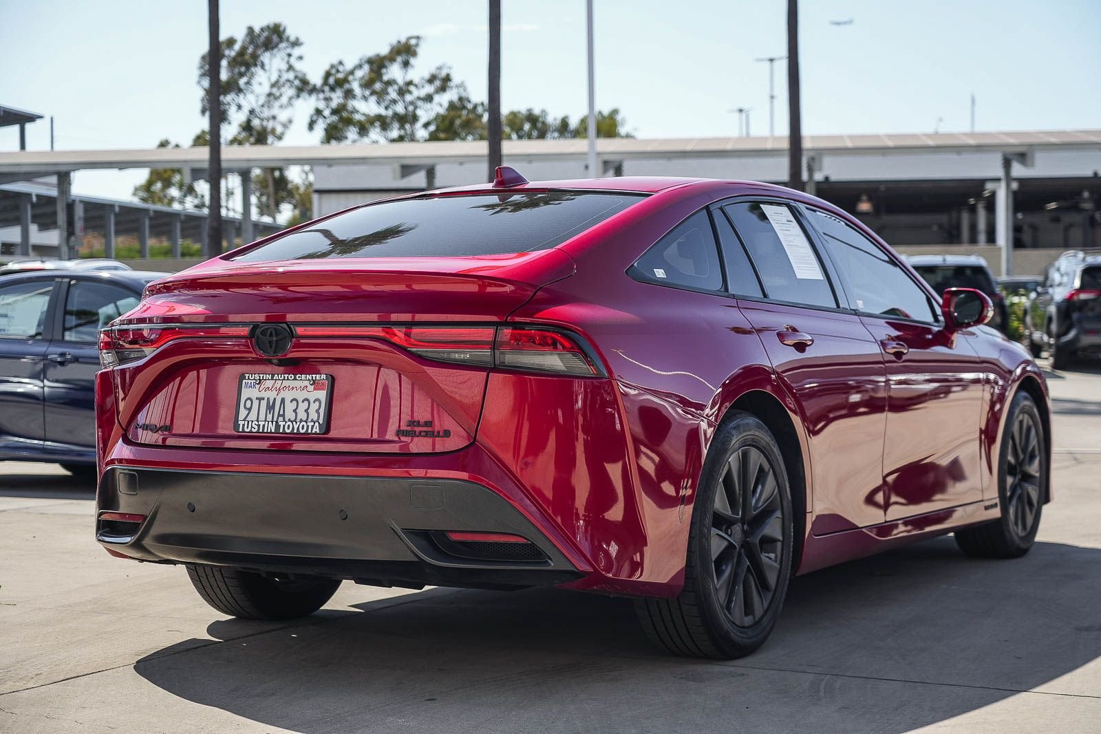 Certified 2021 Toyota Mirai w/ Advanced Technology Package RWD image 6
