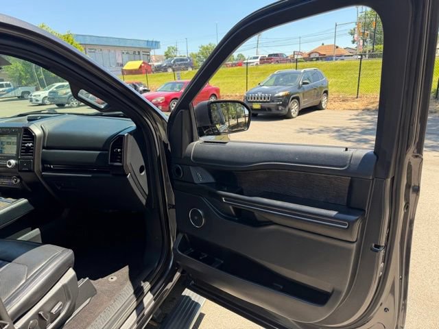 Used 2019 Ford Expedition Max Limited AWD/4WD image 27