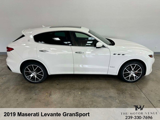 Used 2019 Maserati Levante GranSport image 11
