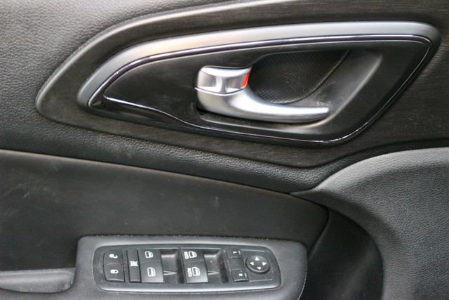 Used 2016 Chrysler 200 S AWD/4WD image 16