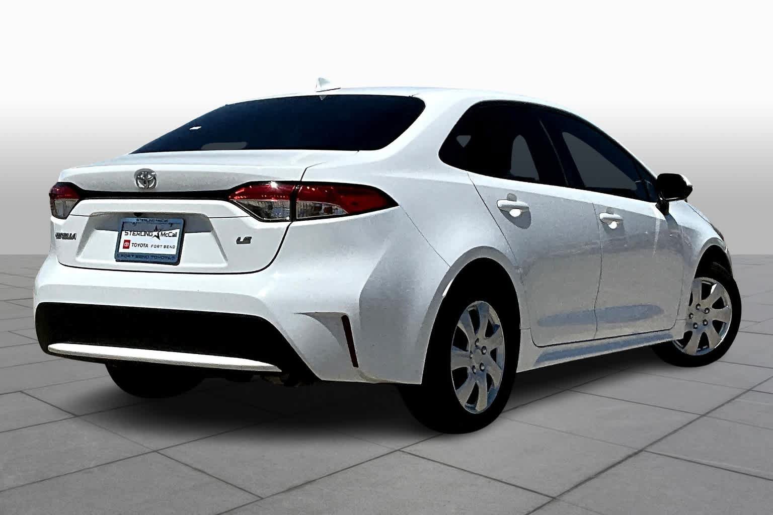 Used 2021 Toyota Corolla LE FWD image 13