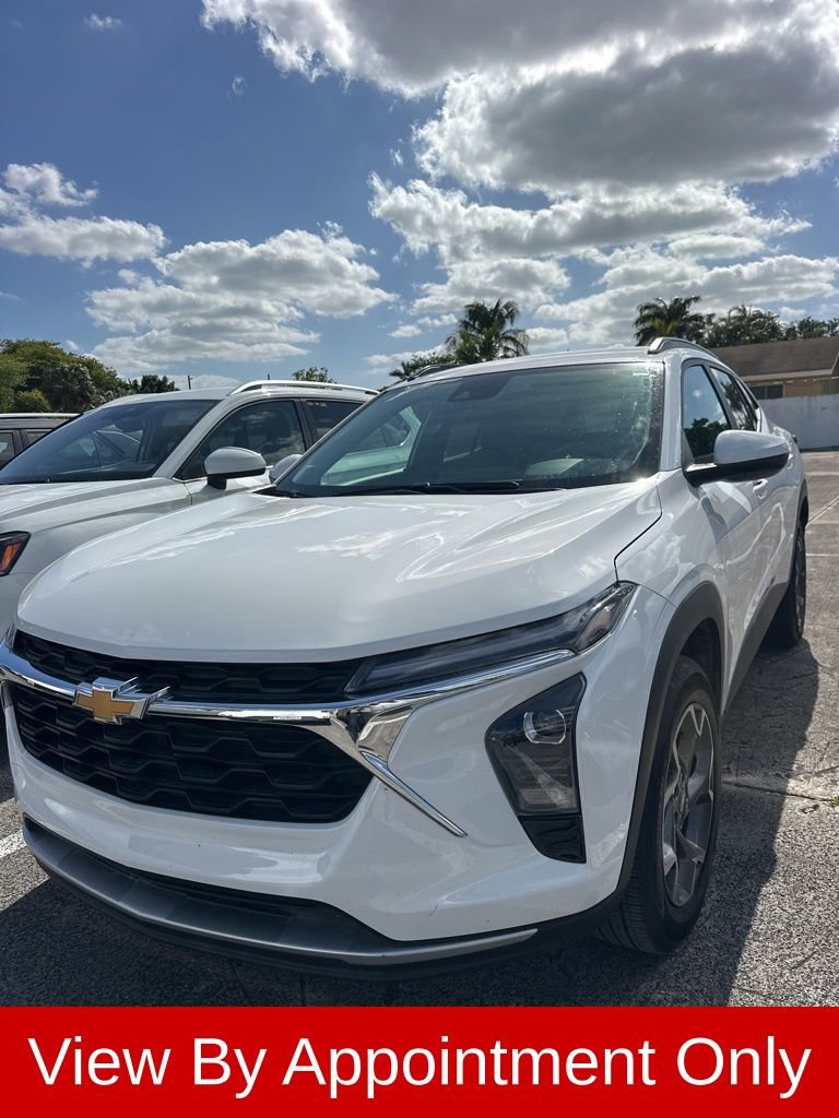 Used 2025 Chevrolet Trax LT w/ LT Convenience Package