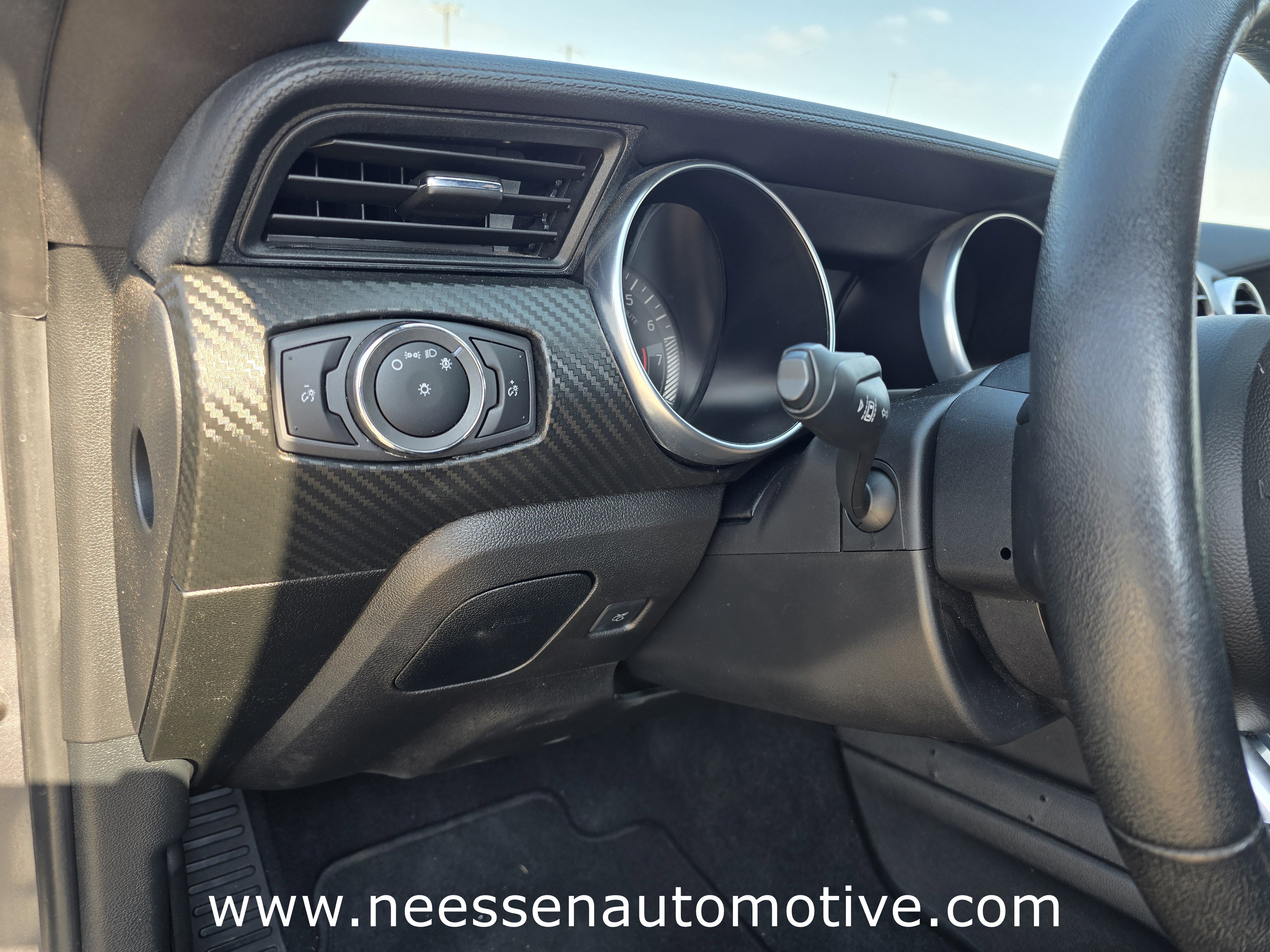 Used 2023 Ford Mustang Coupe image 19