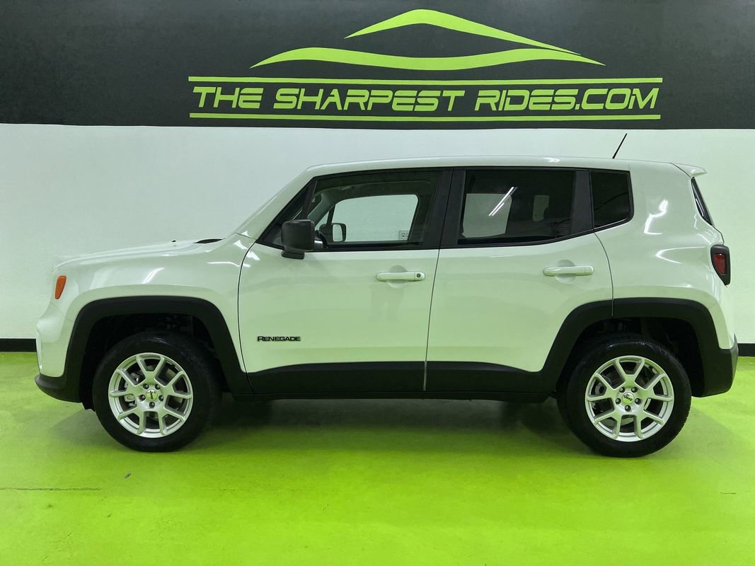 Used 2023 Jeep Renegade Latitude AWD/4WD image 6