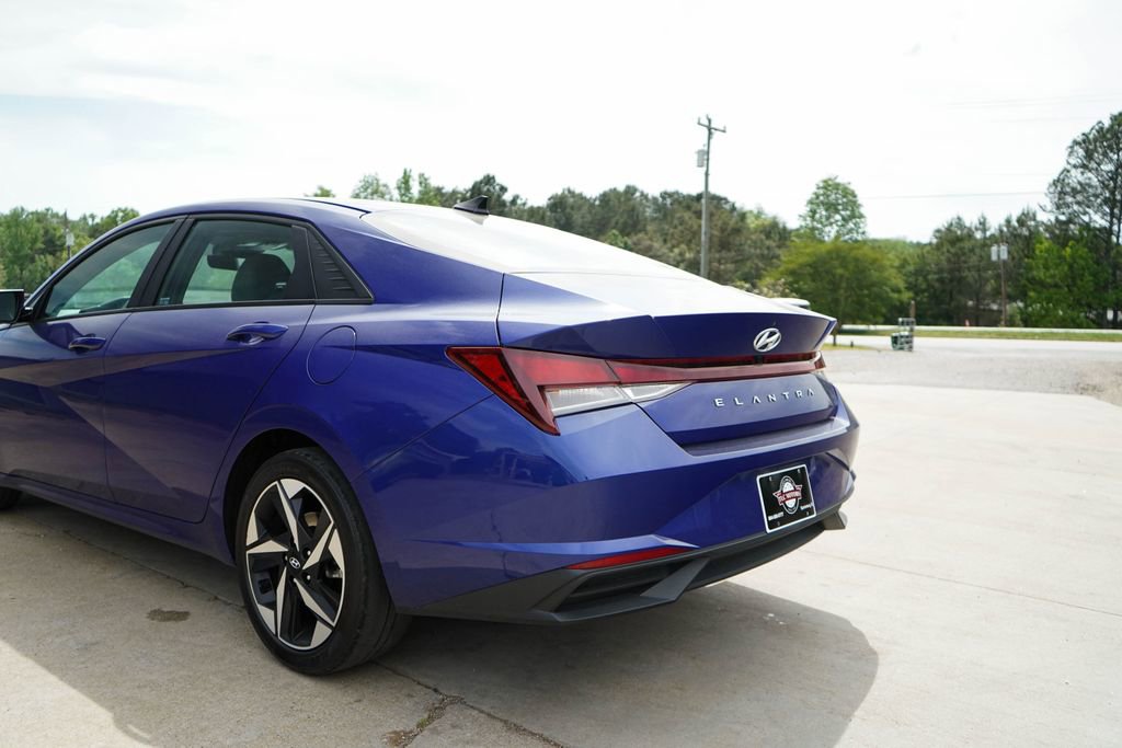 Used 2023 Hyundai Elantra SEL w/ Convenience Package image 14