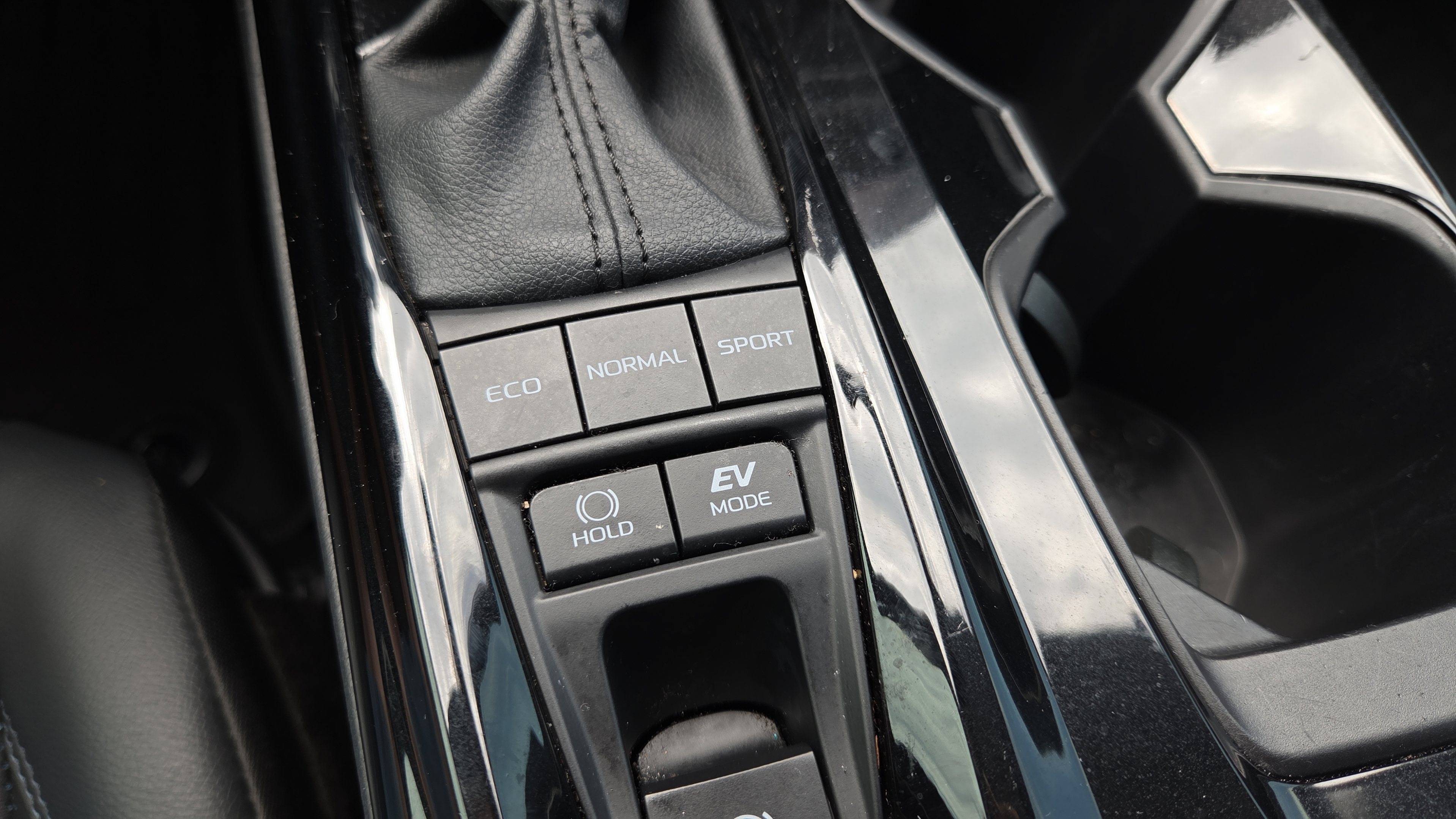 Certified 2025 Toyota Camry XSE FWD image 29
