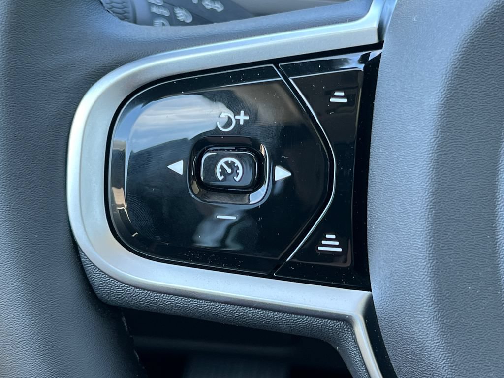 New 2026 Volvo XC90 B6 Plus w/ Protection Package Premier AWD/4WD image 23