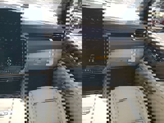 New 2026 GMC Yukon XL Denali w/ Denali Reserve Package image 28