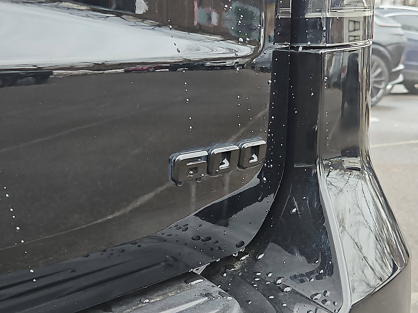 Used 2023 Cadillac Escalade Sport Platinum w/ LPO, ONYX Package image 32