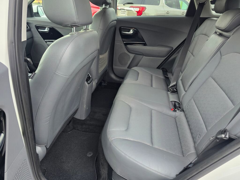 Used 2019 Kia Niro EX image 33