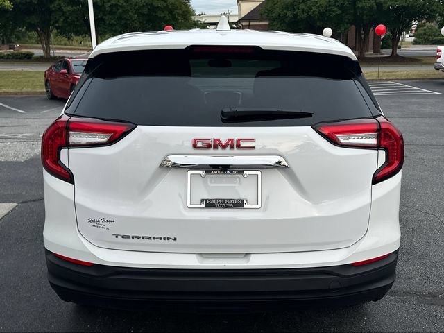 Used 2024 GMC Terrain SLE FWD image 4