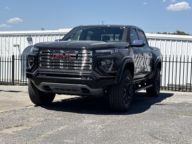 New 2026 GMC Canyon Denali w/ LPO, Denali Black Edition AWD/4WD image 10