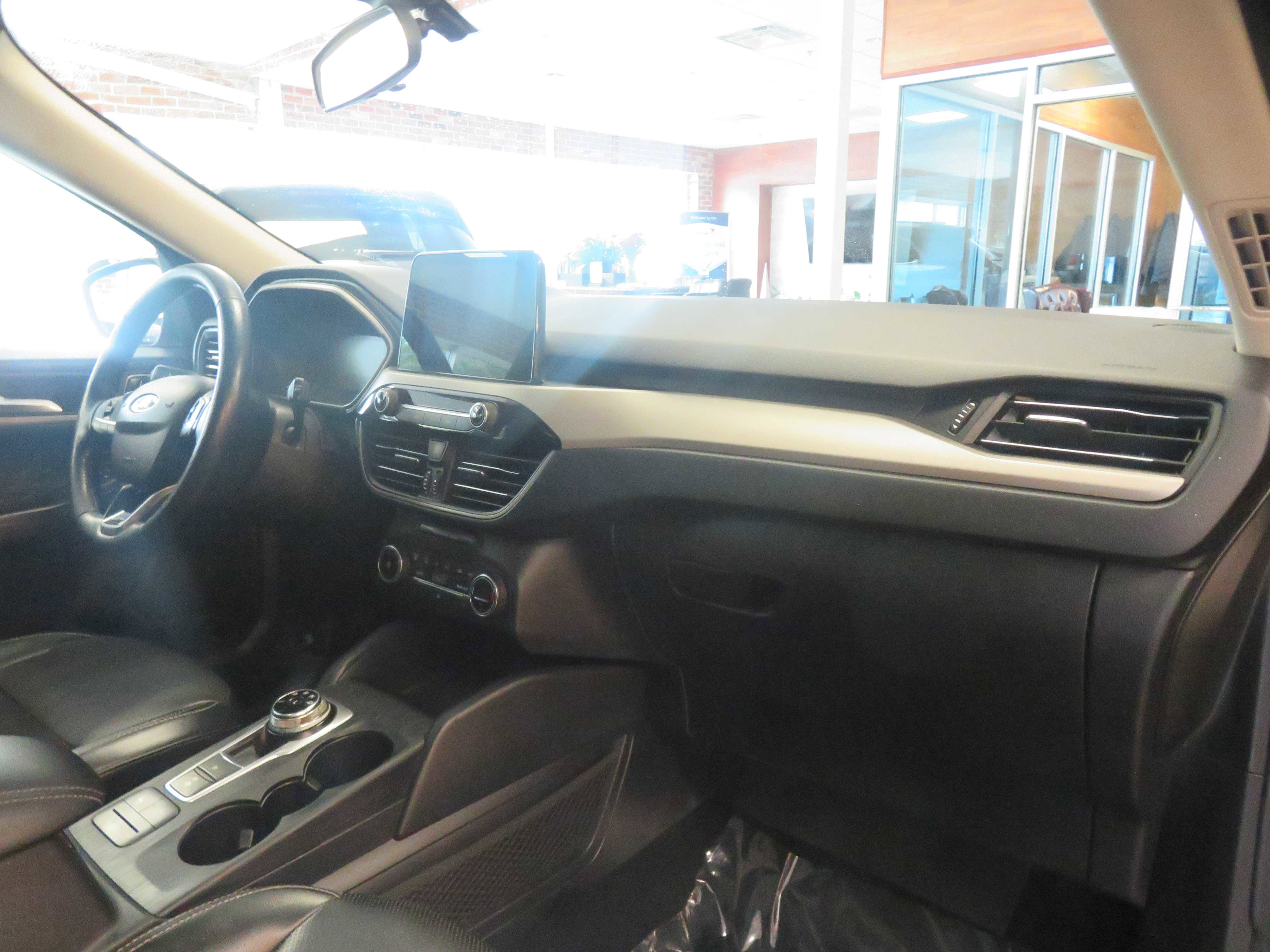 Used 2020 Ford Escape SEL image 28