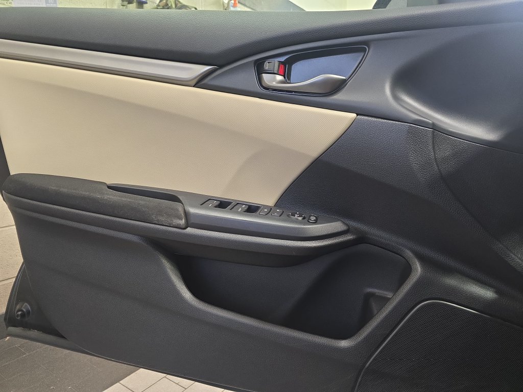 Used 2018 Honda Civic Sport image 26